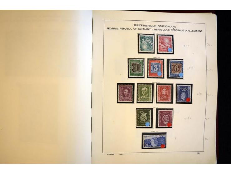 1945/85, umfangreicher ungebrauchter/postfrischer und gestempelter Bestand mit vielen besseren Werten und Ausgaben, teils meh