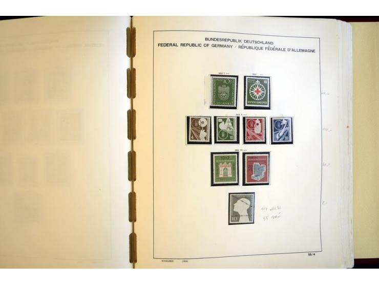 1945/85, umfangreicher ungebrauchter/postfrischer und gestempelter Bestand mit vielen besseren Werten und Ausgaben, teils meh