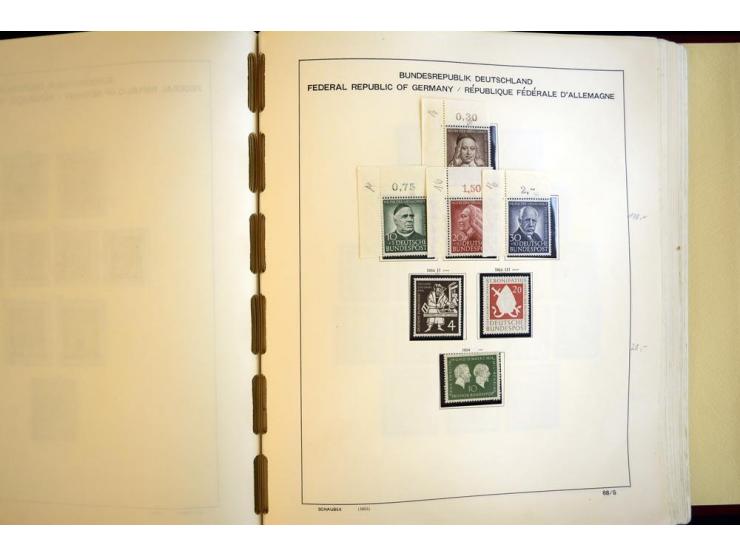 1945/85, umfangreicher ungebrauchter/postfrischer und gestempelter Bestand mit vielen besseren Werten und Ausgaben, teils meh