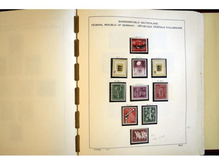 1945/85, umfangreicher ungebrauchter/postfrischer und gestempelter Bestand mit vielen besseren Werten und Ausgaben, teils meh