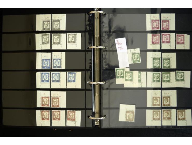 1948/90, postfrische Spezialsammlung, fast ausschließlich Rand- und vor allem Eckrandstücke, dabei auch Paare und 4er-Blocks,