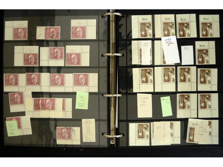 1948/90, postfrische Spezialsammlung, fast ausschließlich Rand- und vor allem Eckrandstücke, dabei auch Paare und 4er-Blocks,