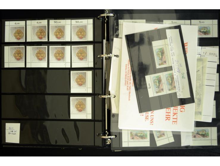 1948/90, postfrische Spezialsammlung, fast ausschließlich Rand- und vor allem Eckrandstücke, dabei auch Paare und 4er-Blocks,