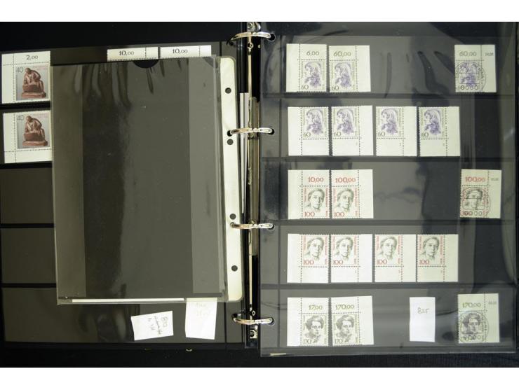 1948/90, postfrische Spezialsammlung, fast ausschließlich Rand- und vor allem Eckrandstücke, dabei auch Paare und 4er-Blocks,