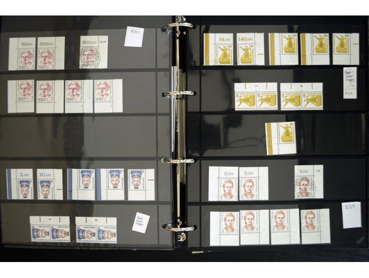 1948/90, postfrische Spezialsammlung, fast ausschließlich Rand- und vor allem Eckrandstücke, dabei auch Paare und 4er-Blocks,