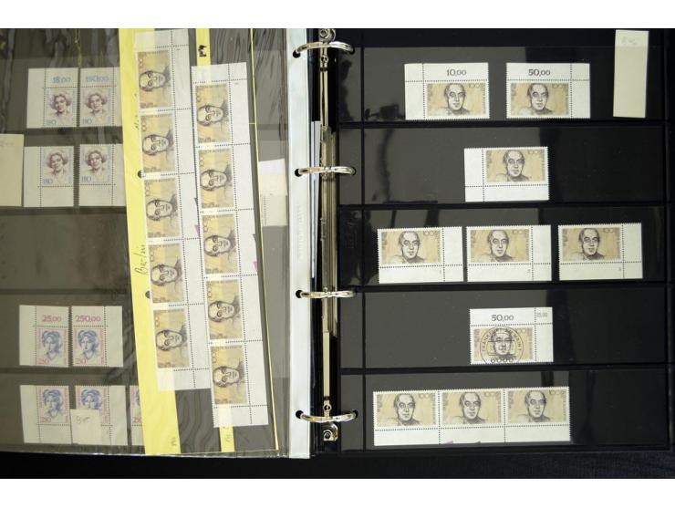 1948/90, postfrische Spezialsammlung, fast ausschließlich Rand- und vor allem Eckrandstücke, dabei auch Paare und 4er-Blocks,