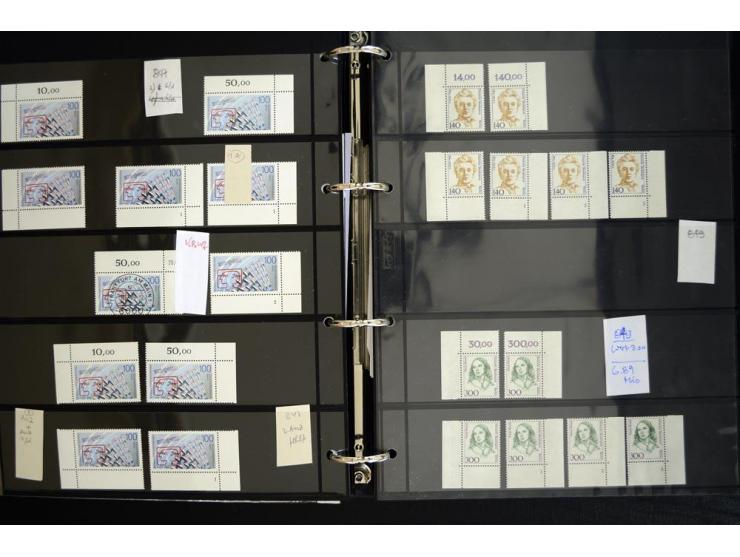 1948/90, postfrische Spezialsammlung, fast ausschließlich Rand- und vor allem Eckrandstücke, dabei auch Paare und 4er-Blocks,