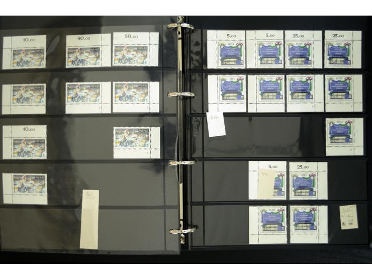 1948/90, postfrische Spezialsammlung, fast ausschließlich Rand- und vor allem Eckrandstücke, dabei auch Paare und 4er-Blocks,