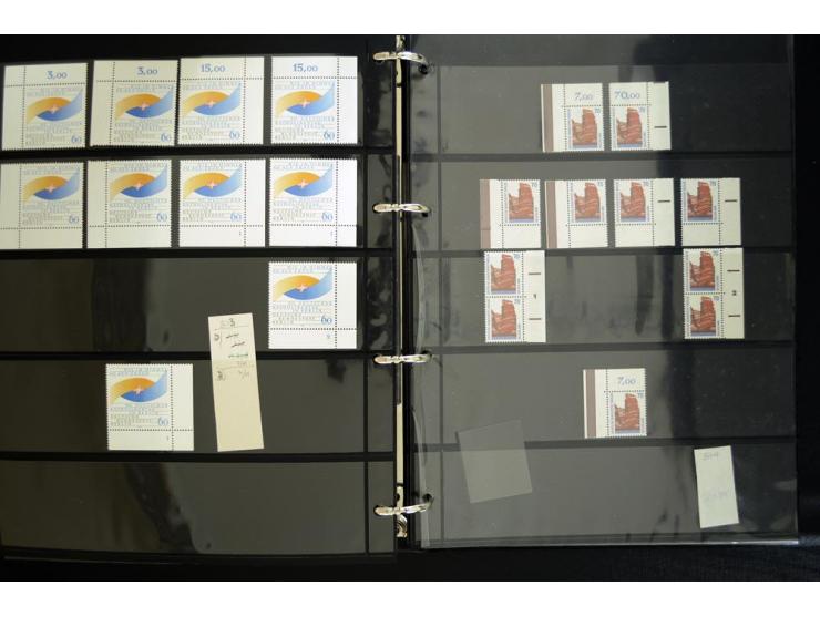 1948/90, postfrische Spezialsammlung, fast ausschließlich Rand- und vor allem Eckrandstücke, dabei auch Paare und 4er-Blocks,