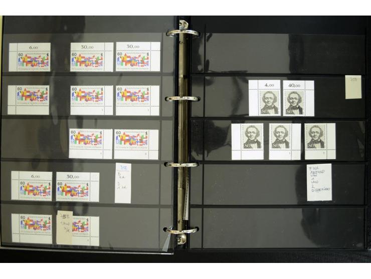 1948/90, postfrische Spezialsammlung, fast ausschließlich Rand- und vor allem Eckrandstücke, dabei auch Paare und 4er-Blocks,