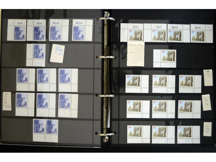 1948/90, postfrische Spezialsammlung, fast ausschließlich Rand- und vor allem Eckrandstücke, dabei auch Paare und 4er-Blocks,