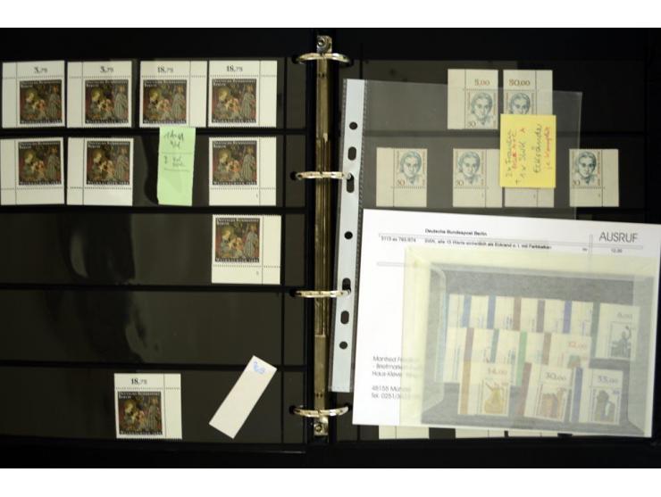 1948/90, postfrische Spezialsammlung, fast ausschließlich Rand- und vor allem Eckrandstücke, dabei auch Paare und 4er-Blocks,