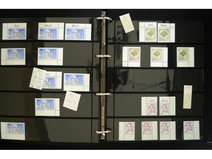 1948/90, postfrische Spezialsammlung, fast ausschließlich Rand- und vor allem Eckrandstücke, dabei auch Paare und 4er-Blocks,