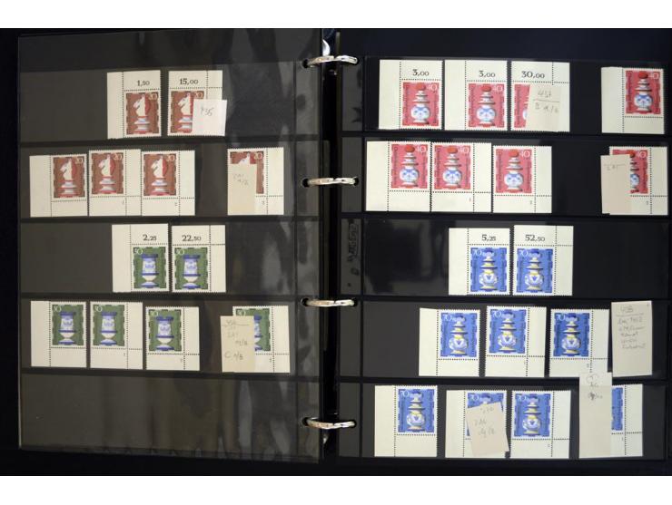 1948/90, postfrische Spezialsammlung, fast ausschließlich Rand- und vor allem Eckrandstücke, dabei auch Paare und 4er-Blocks,