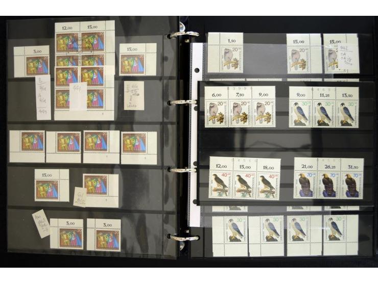 1948/90, postfrische Spezialsammlung, fast ausschließlich Rand- und vor allem Eckrandstücke, dabei auch Paare und 4er-Blocks,