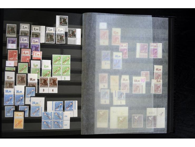 1948/90, postfrische Spezialsammlung, fast ausschließlich Rand- und vor allem Eckrandstücke, dabei auch Paare und 4er-Blocks,