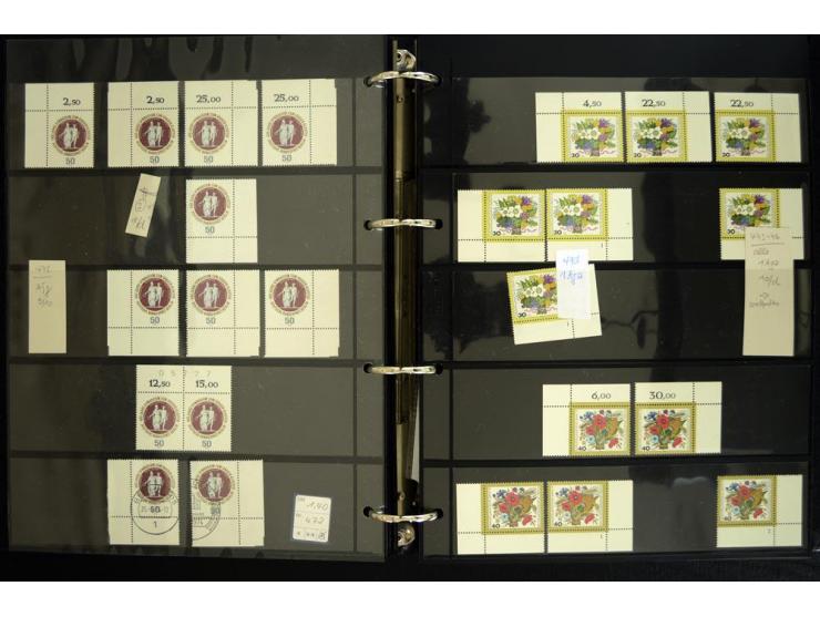 1948/90, postfrische Spezialsammlung, fast ausschließlich Rand- und vor allem Eckrandstücke, dabei auch Paare und 4er-Blocks,