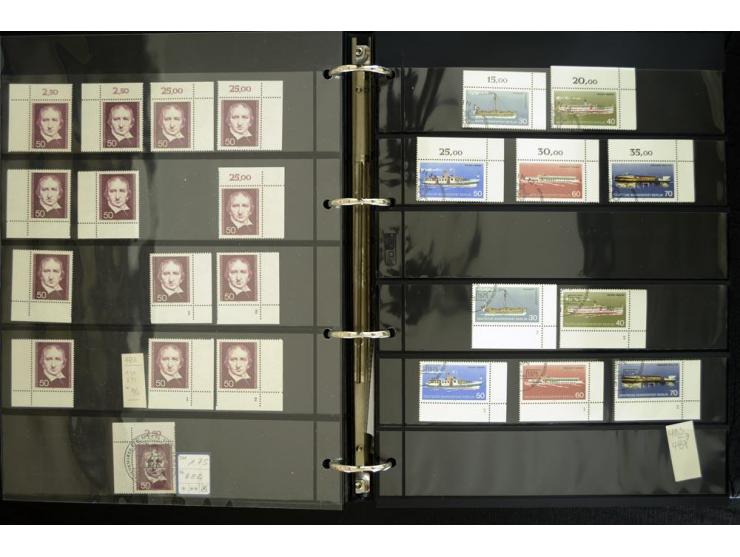 1948/90, postfrische Spezialsammlung, fast ausschließlich Rand- und vor allem Eckrandstücke, dabei auch Paare und 4er-Blocks,