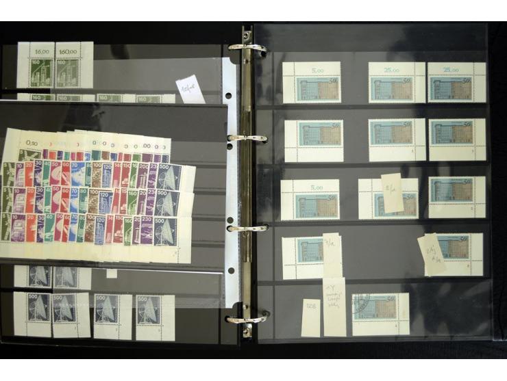 1948/90, postfrische Spezialsammlung, fast ausschließlich Rand- und vor allem Eckrandstücke, dabei auch Paare und 4er-Blocks,