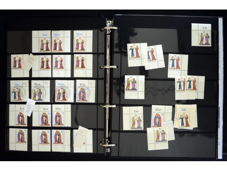 1948/90, postfrische Spezialsammlung, fast ausschließlich Rand- und vor allem Eckrandstücke, dabei auch Paare und 4er-Blocks,