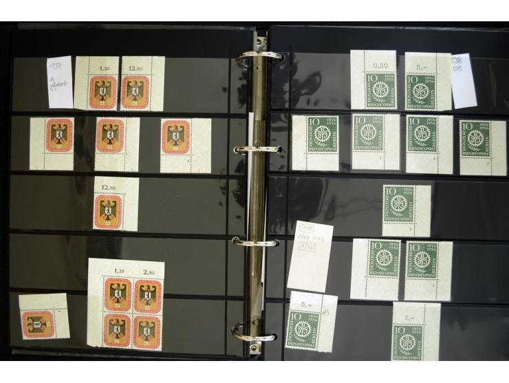 1948/90, postfrische Spezialsammlung, fast ausschließlich Rand- und vor allem Eckrandstücke, dabei auch Paare und 4er-Blocks,