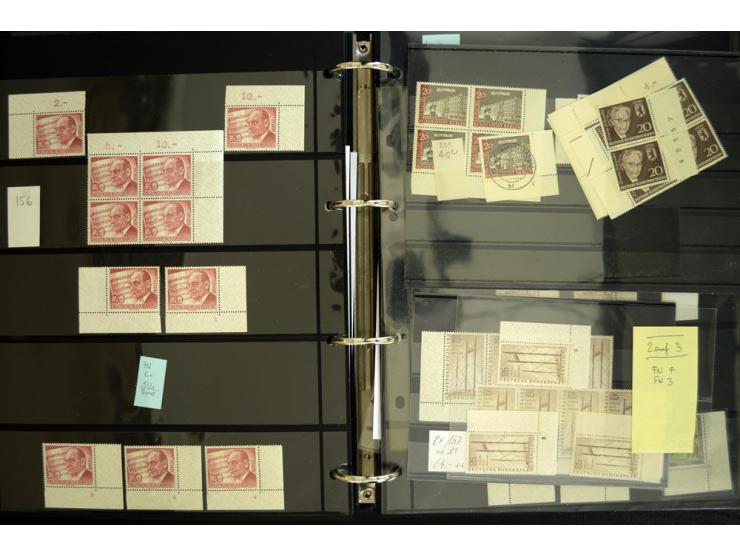 1948/90, postfrische Spezialsammlung, fast ausschließlich Rand- und vor allem Eckrandstücke, dabei auch Paare und 4er-Blocks,