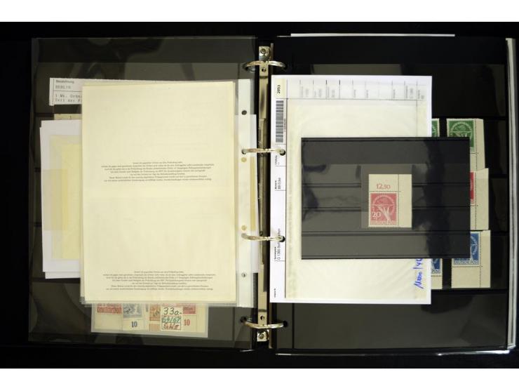 1948/90, postfrische Spezialsammlung, fast ausschließlich Rand- und vor allem Eckrandstücke, dabei auch Paare und 4er-Blocks,