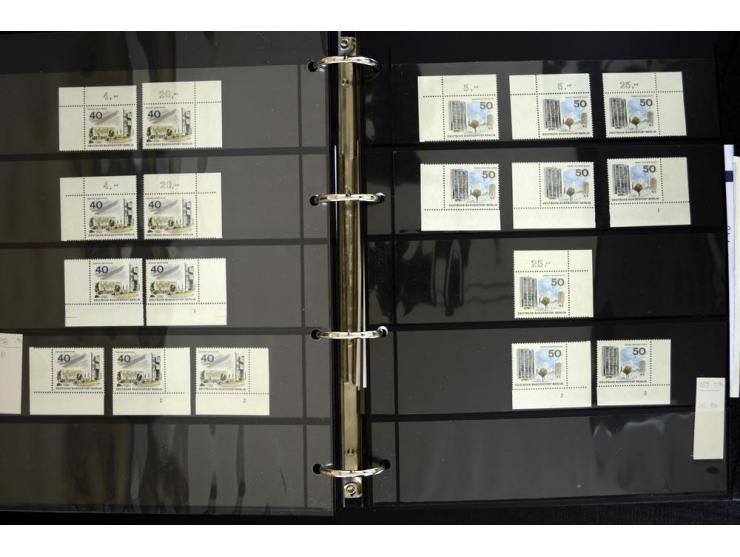 1948/90, postfrische Spezialsammlung, fast ausschließlich Rand- und vor allem Eckrandstücke, dabei auch Paare und 4er-Blocks,