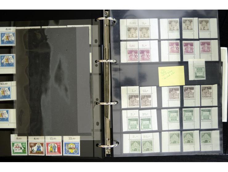 1948/90, postfrische Spezialsammlung, fast ausschließlich Rand- und vor allem Eckrandstücke, dabei auch Paare und 4er-Blocks,