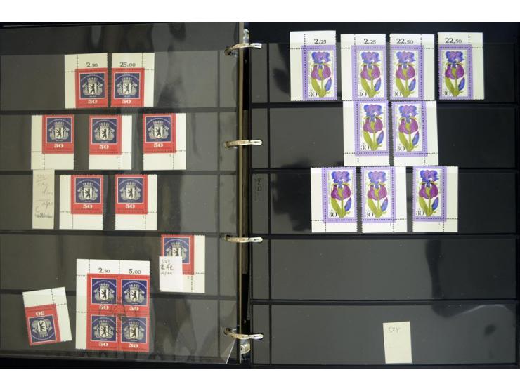 1948/90, postfrische Spezialsammlung, fast ausschließlich Rand- und vor allem Eckrandstücke, dabei auch Paare und 4er-Blocks,