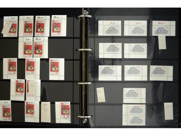 1948/90, postfrische Spezialsammlung, fast ausschließlich Rand- und vor allem Eckrandstücke, dabei auch Paare und 4er-Blocks,