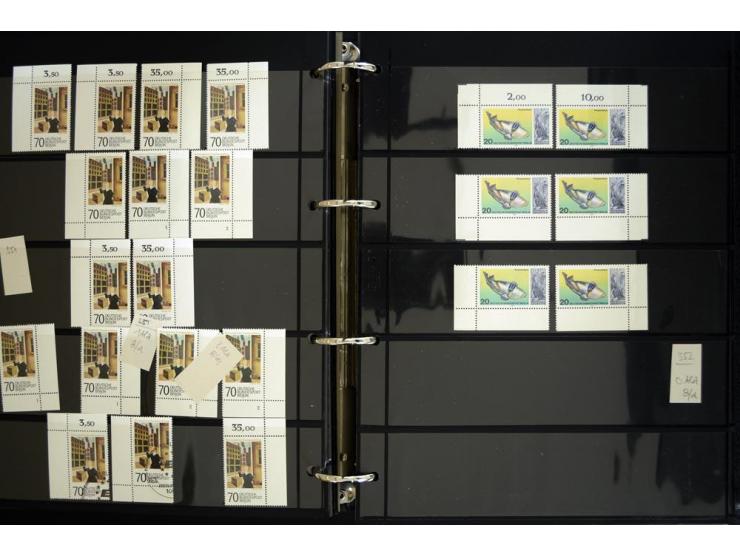 1948/90, postfrische Spezialsammlung, fast ausschließlich Rand- und vor allem Eckrandstücke, dabei auch Paare und 4er-Blocks,
