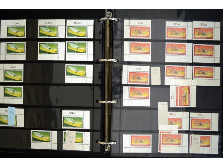 1948/90, postfrische Spezialsammlung, fast ausschließlich Rand- und vor allem Eckrandstücke, dabei auch Paare und 4er-Blocks,