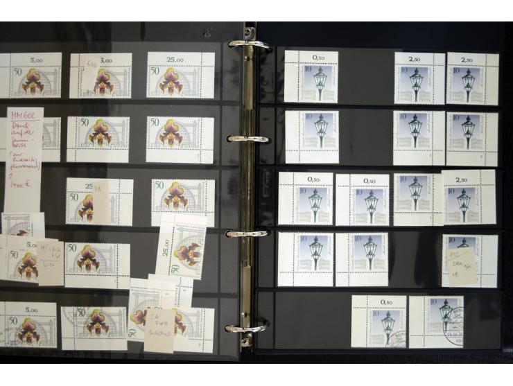1948/90, postfrische Spezialsammlung, fast ausschließlich Rand- und vor allem Eckrandstücke, dabei auch Paare und 4er-Blocks,