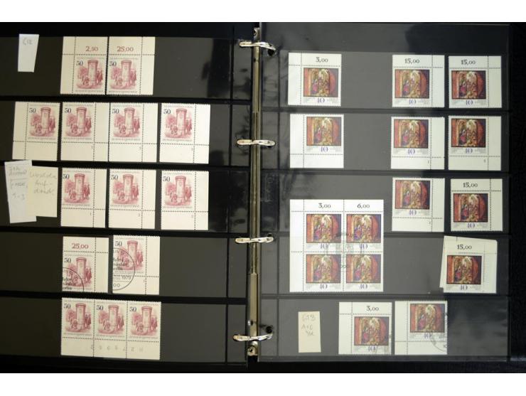 1948/90, postfrische Spezialsammlung, fast ausschließlich Rand- und vor allem Eckrandstücke, dabei auch Paare und 4er-Blocks,