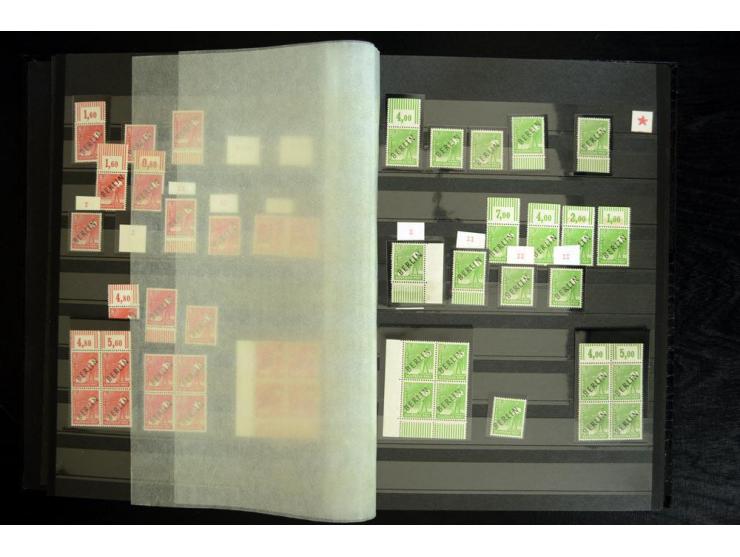 1948/90, postfrische Spezialsammlung, fast ausschließlich Rand- und vor allem Eckrandstücke, dabei auch Paare und 4er-Blocks,
