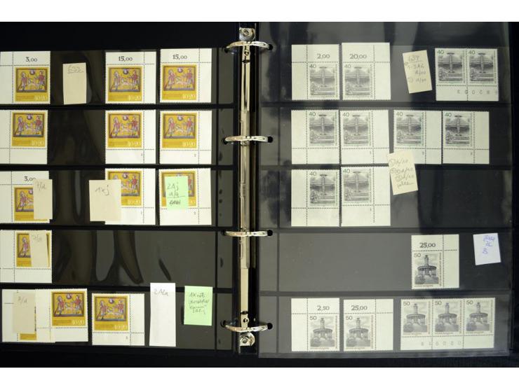 1948/90, postfrische Spezialsammlung, fast ausschließlich Rand- und vor allem Eckrandstücke, dabei auch Paare und 4er-Blocks,