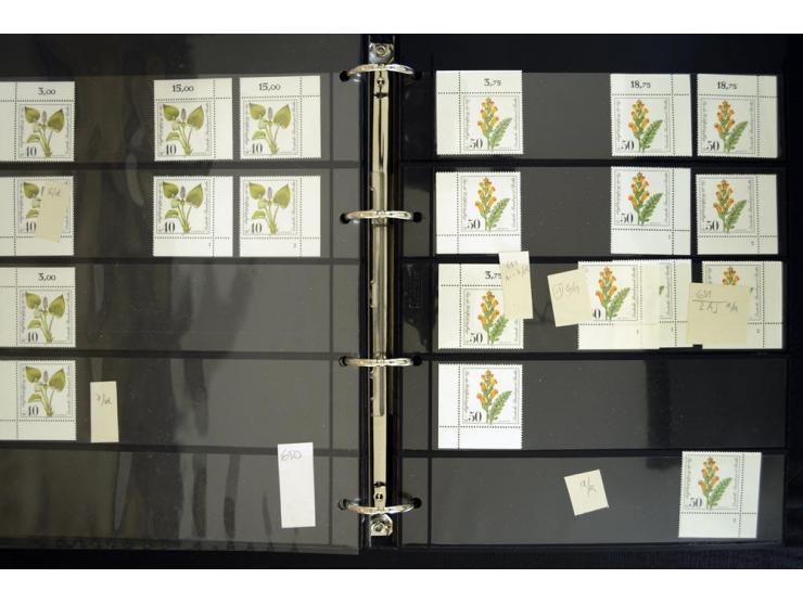 1948/90, postfrische Spezialsammlung, fast ausschließlich Rand- und vor allem Eckrandstücke, dabei auch Paare und 4er-Blocks,