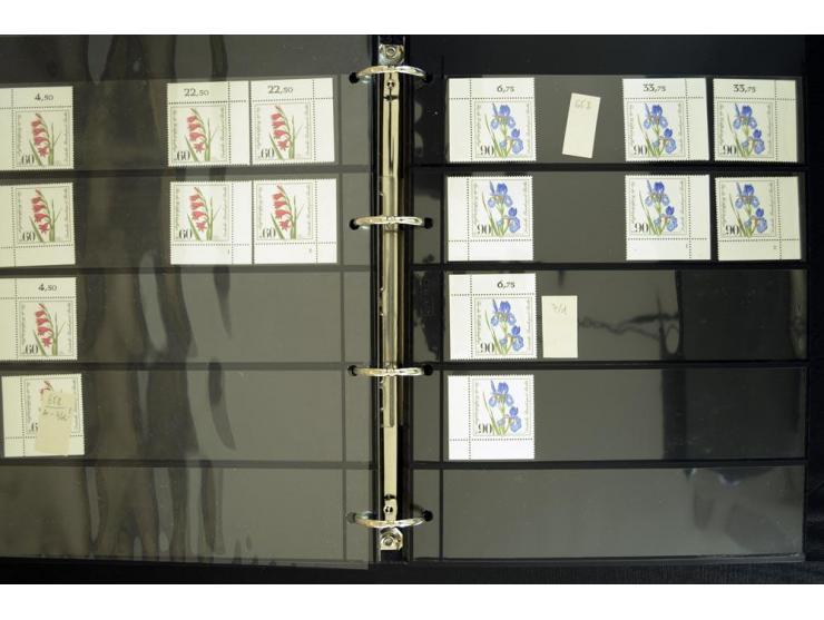 1948/90, postfrische Spezialsammlung, fast ausschließlich Rand- und vor allem Eckrandstücke, dabei auch Paare und 4er-Blocks,