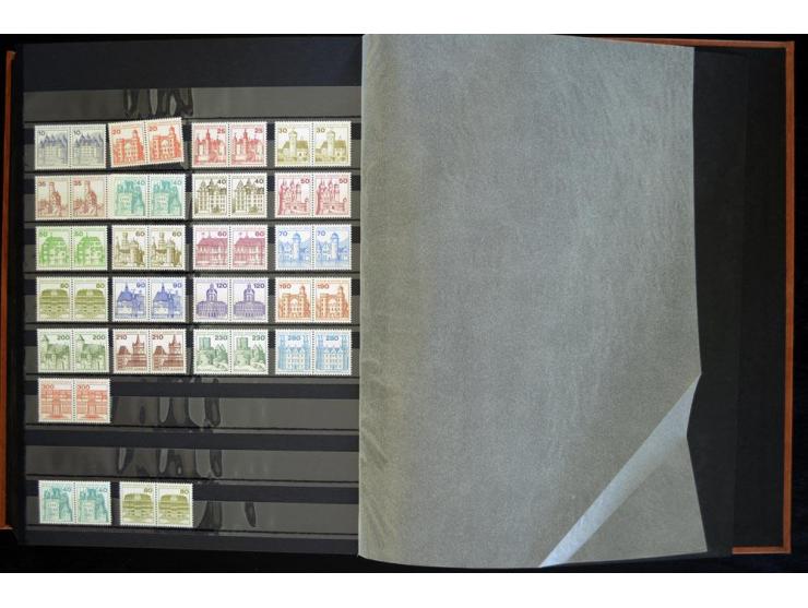 1948/1990, umfangreicher Sammlerbestand in 16 Alben, vieles mehrfach, dabei u.a. Mi.-Nr.  27, 32, 33, 34, 38(2) ,39(2) ,40(2)