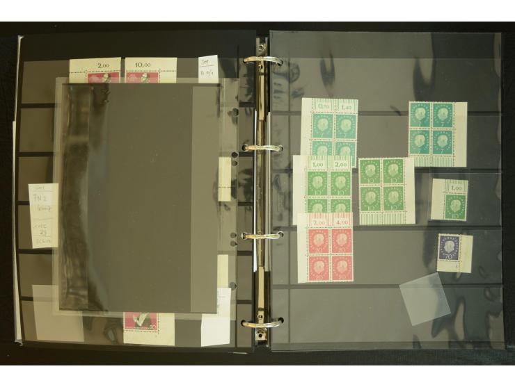 1949/95, postfrische Spezialsammlung, fast ausschließlich Rand- und vor allem Eckrandstücke, dabei auch Paare und 4er-Blocks,