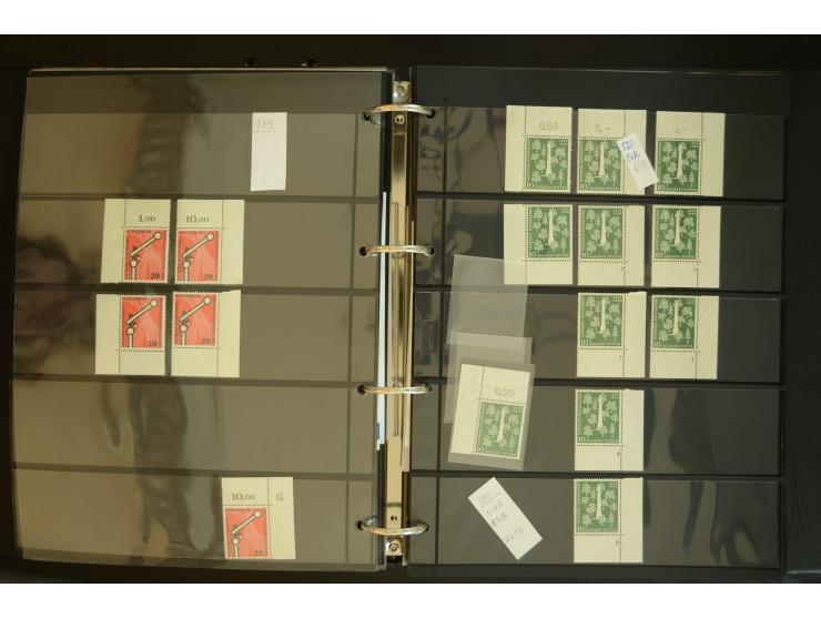 1949/95, postfrische Spezialsammlung, fast ausschließlich Rand- und vor allem Eckrandstücke, dabei auch Paare und 4er-Blocks,