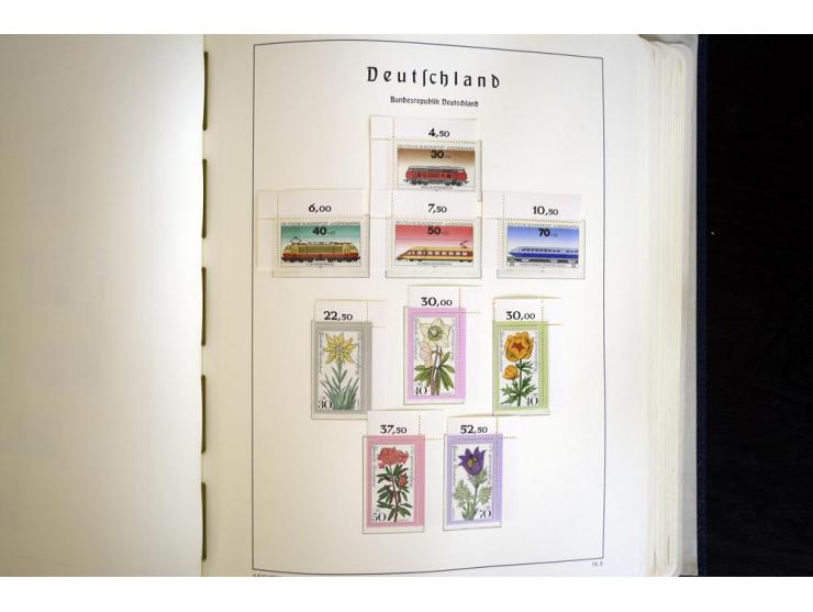 1949/90, postfrisch, in den Hauptnummern weit überkomplette Sammlung, dabei fast alle Werte aus Bogenecke, dabei u.a. Mi.-Nr.