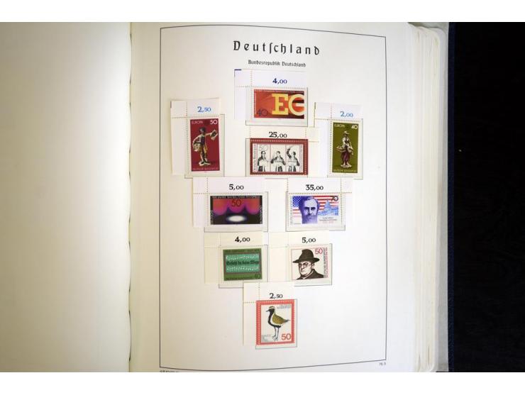 1949/90, postfrisch, in den Hauptnummern weit überkomplette Sammlung, dabei fast alle Werte aus Bogenecke, dabei u.a. Mi.-Nr.