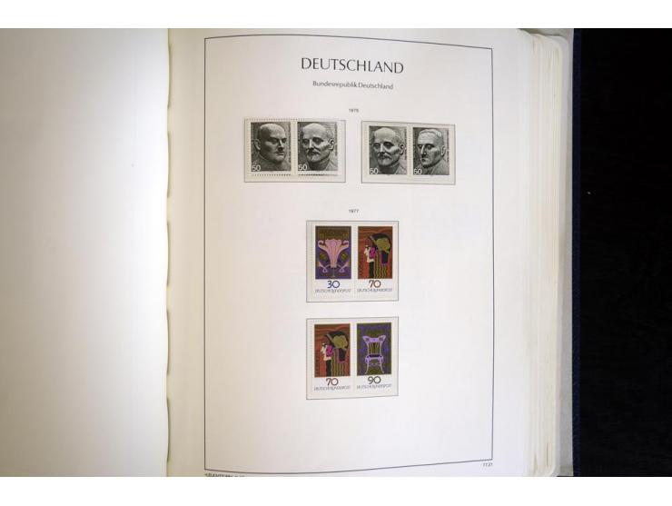 1949/90, postfrisch, in den Hauptnummern weit überkomplette Sammlung, dabei fast alle Werte aus Bogenecke, dabei u.a. Mi.-Nr.