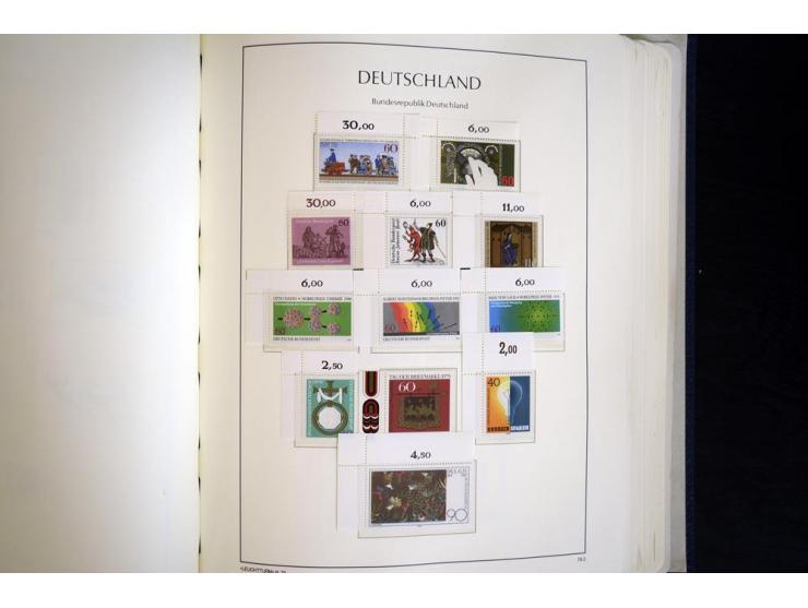 1949/90, postfrisch, in den Hauptnummern weit überkomplette Sammlung, dabei fast alle Werte aus Bogenecke, dabei u.a. Mi.-Nr.