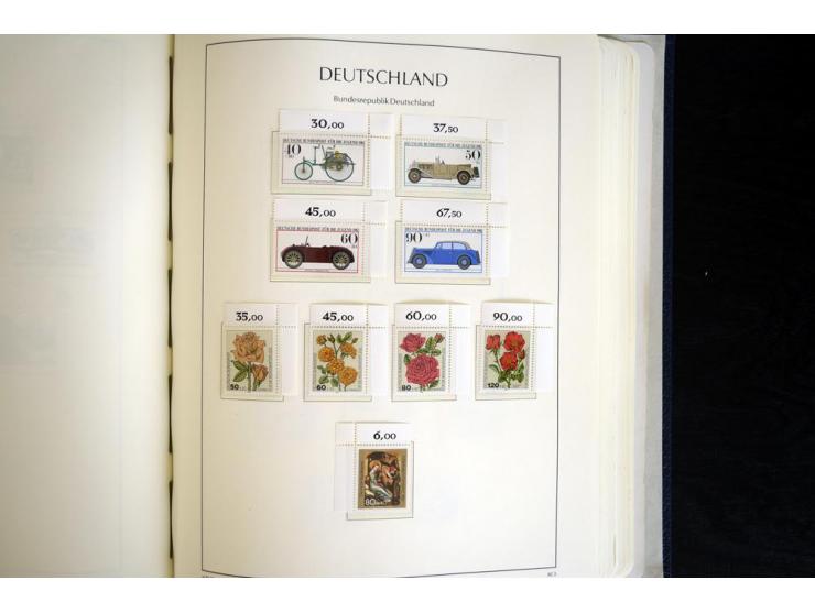 1949/90, postfrisch, in den Hauptnummern weit überkomplette Sammlung, dabei fast alle Werte aus Bogenecke, dabei u.a. Mi.-Nr.