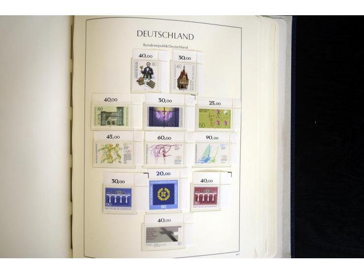 1949/90, postfrisch, in den Hauptnummern weit überkomplette Sammlung, dabei fast alle Werte aus Bogenecke, dabei u.a. Mi.-Nr.