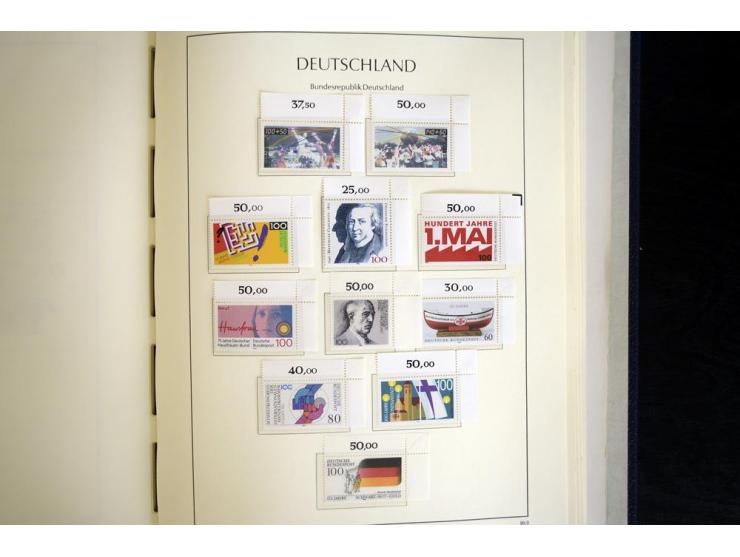 1949/90, postfrisch, in den Hauptnummern weit überkomplette Sammlung, dabei fast alle Werte aus Bogenecke, dabei u.a. Mi.-Nr.