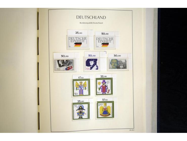 1949/90, postfrisch, in den Hauptnummern weit überkomplette Sammlung, dabei fast alle Werte aus Bogenecke, dabei u.a. Mi.-Nr.